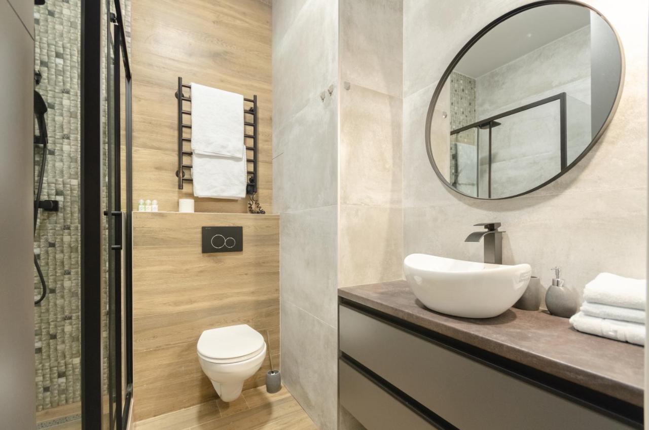 Petrovdom Apartments 12-131B In Rc "Yaroslaviv Grad", Bulvarno-Kudriavska 17B קייב מראה חיצוני תמונה